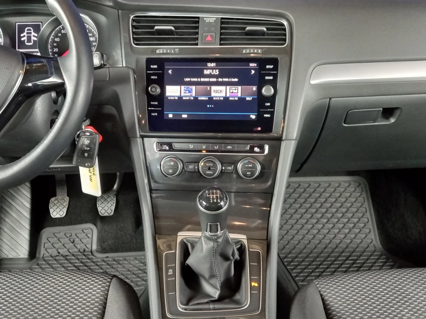 Volkswagen GOLF Hatchback 2019