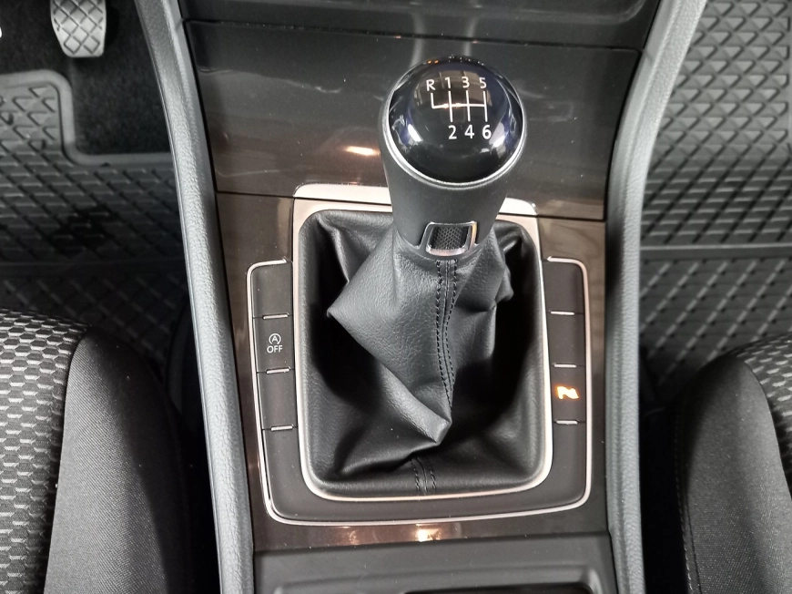 Volkswagen GOLF Hatchback 2019