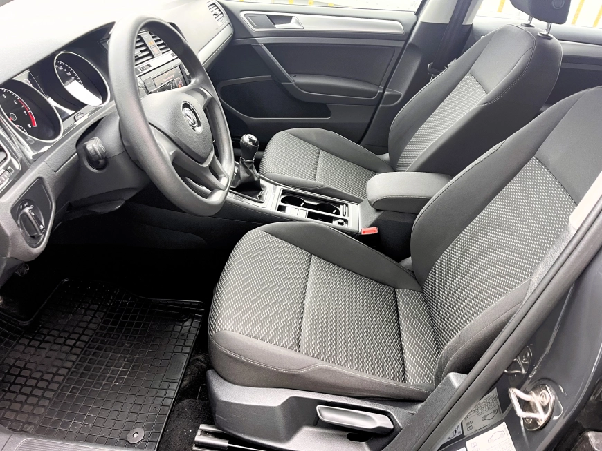 Volkswagen Golf Hatchback 2019