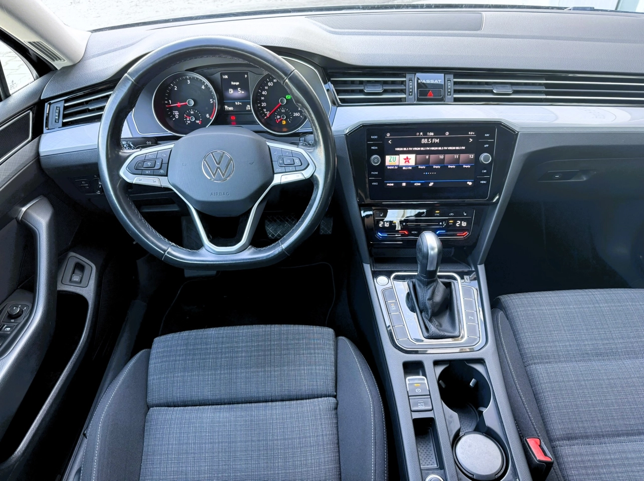 Volkswagen Passat Sedan 2021