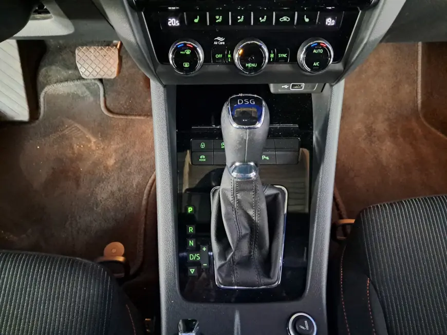 SKODA OCTAVIA