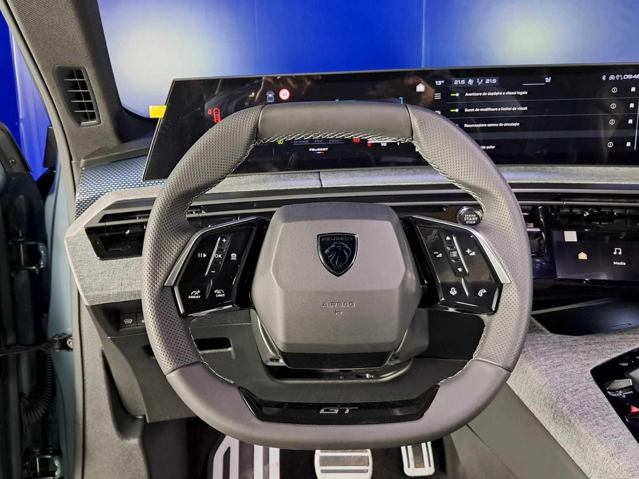 Peugeot 5008 Hatchback 2024