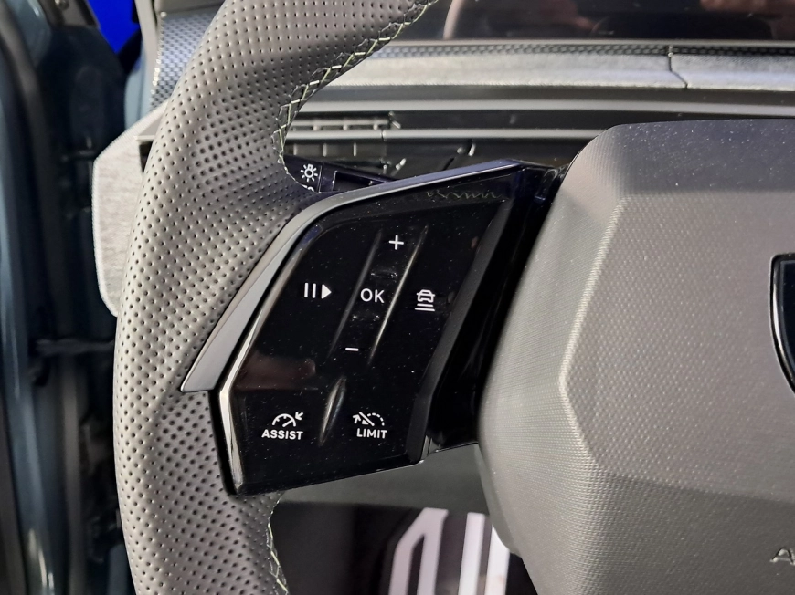 Peugeot 5008 Hatchback 2024