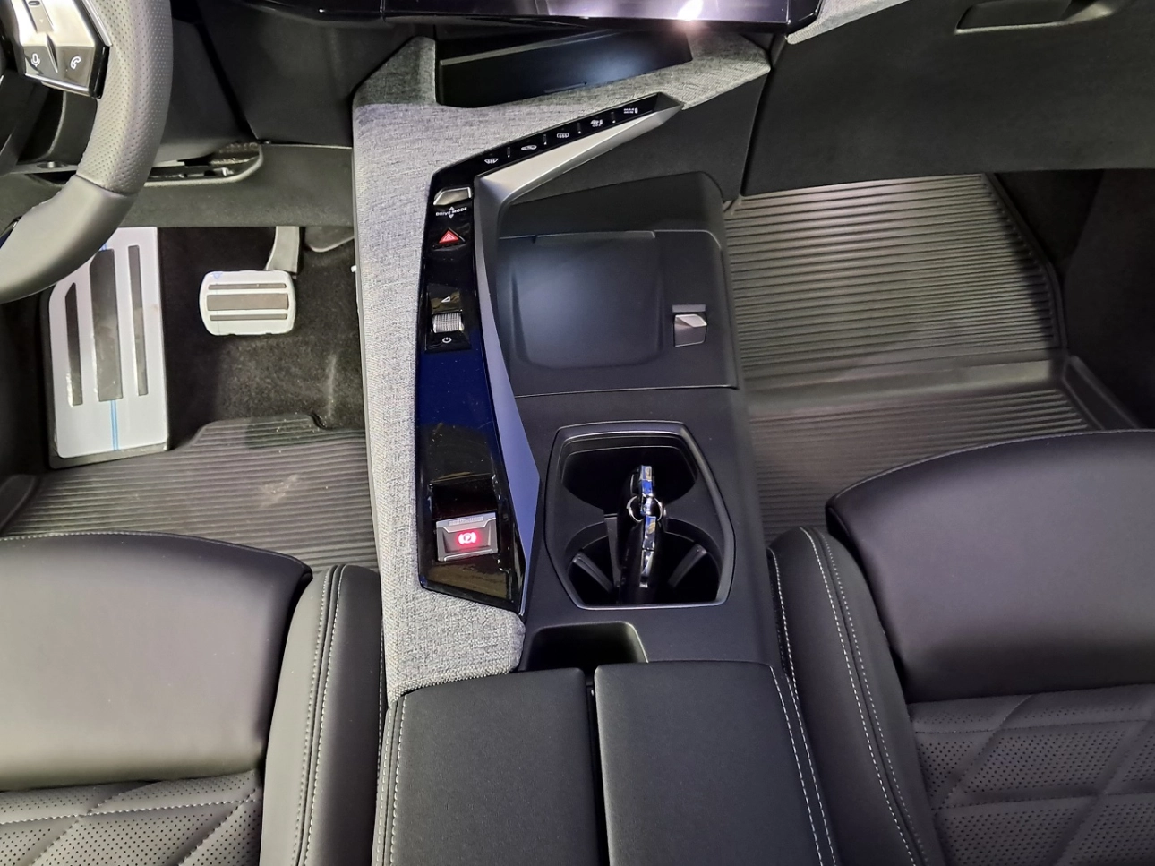 Peugeot 5008 Hatchback 2024