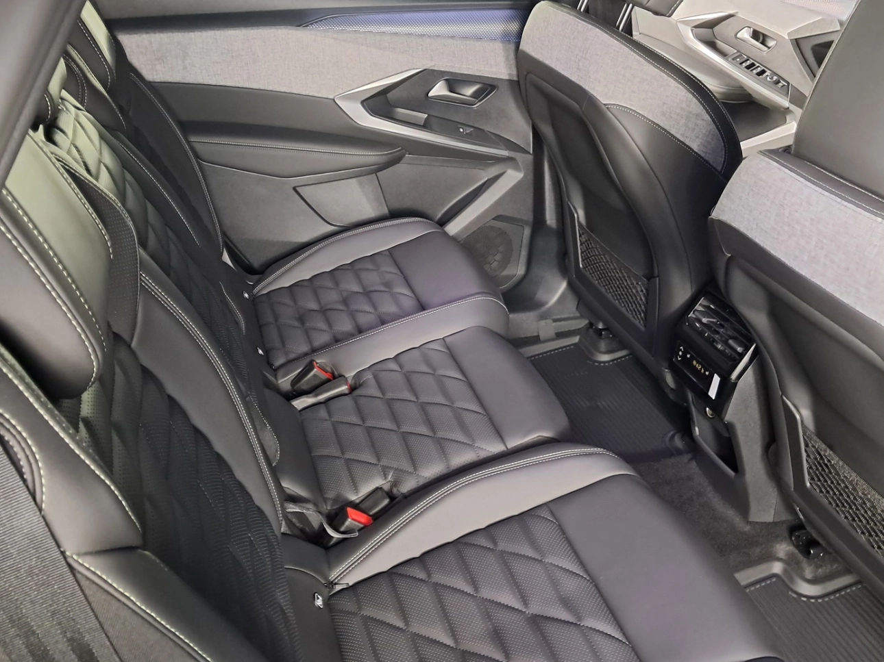 Peugeot 5008 Hatchback 2024