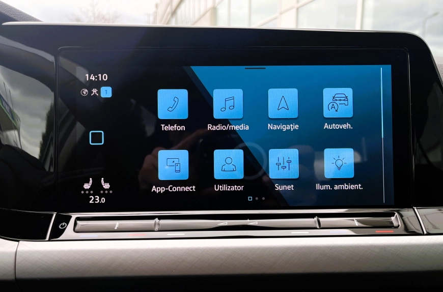 Volkswagen Golf Hatchback 2024