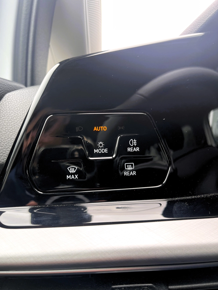 Volkswagen Golf Hatchback 2024