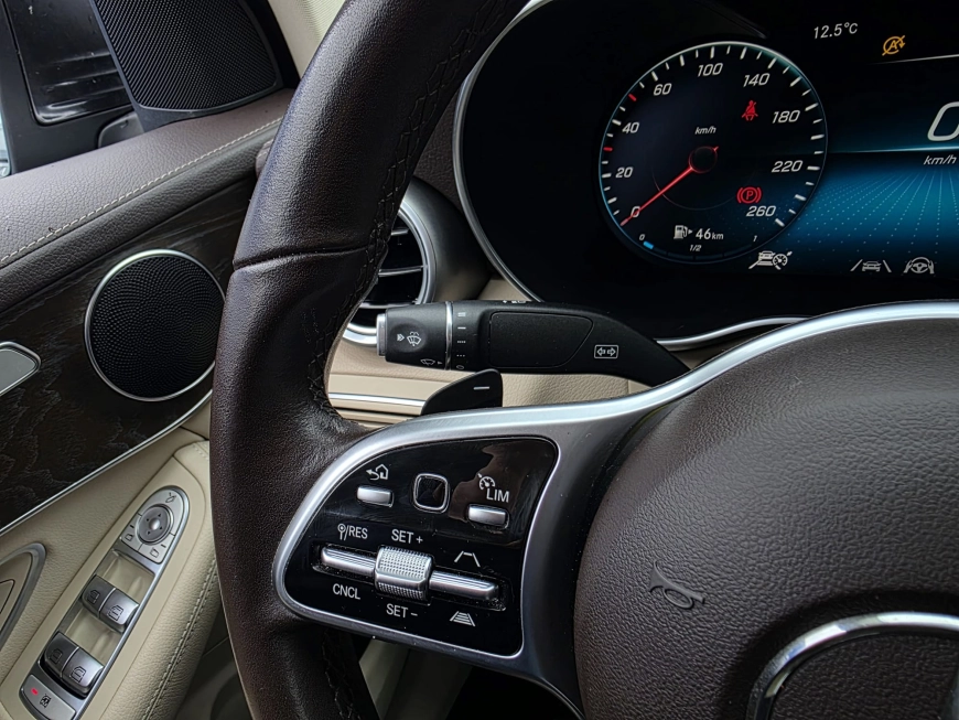 MERCEDES BENZ GLC COUPE 300d 2.0 245CP 9-GTRONIC 4MATIC AMG LINE LUXURY 2020