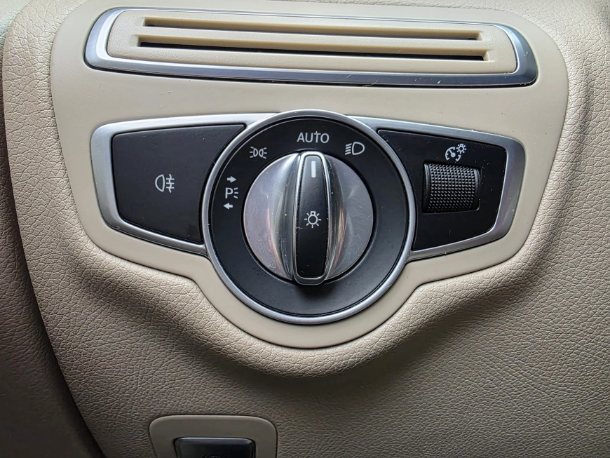 MERCEDES BENZ GLC COUPE 300d 2.0 245CP 9-GTRONIC 4MATIC AMG LINE LUXURY 2020