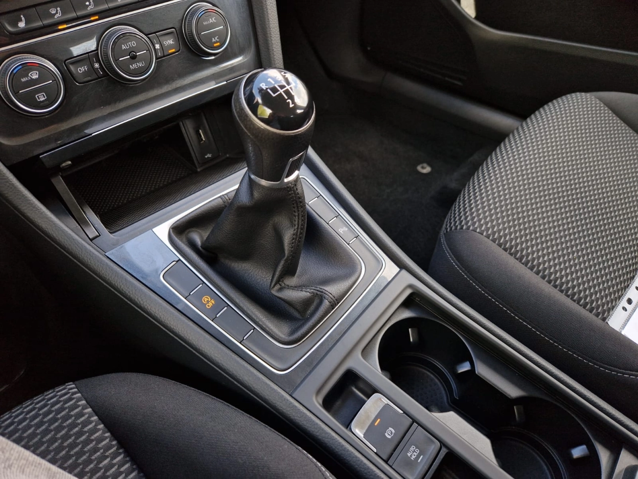 VOLKSWAGEN GOLF VII VARIANT 1.6 TDI 115CP MT6 TRENDLINE 2019