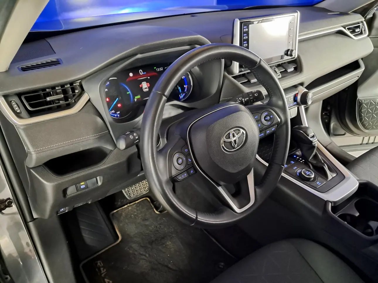 TOYOTA RAV 4