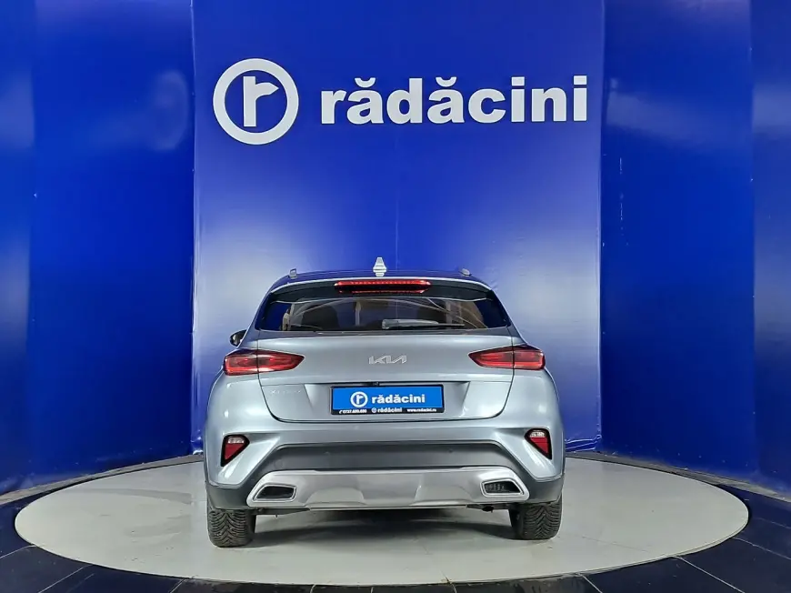 Kia XCEED Hatchback 2021