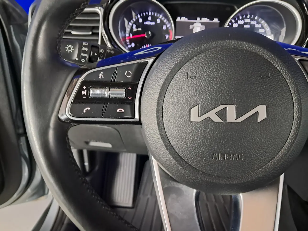 Kia XCEED Hatchback 2021