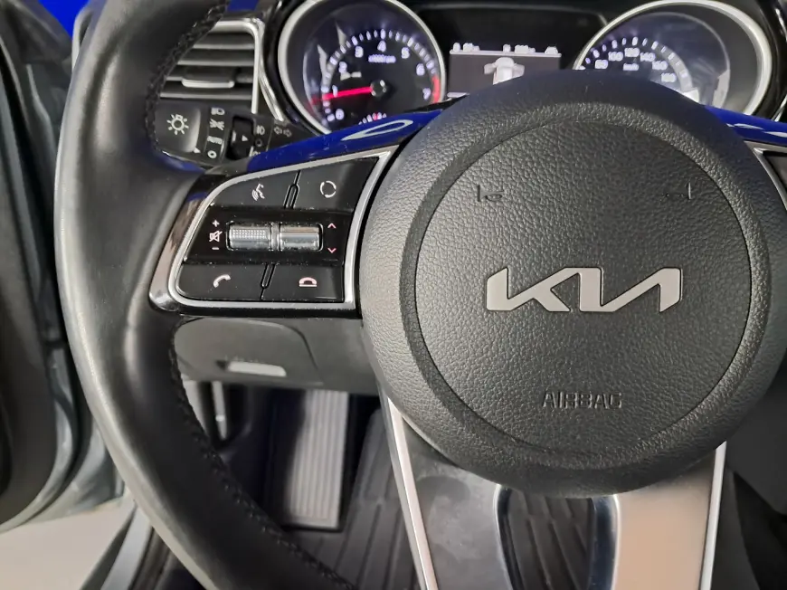Kia XCEED Hatchback 2021