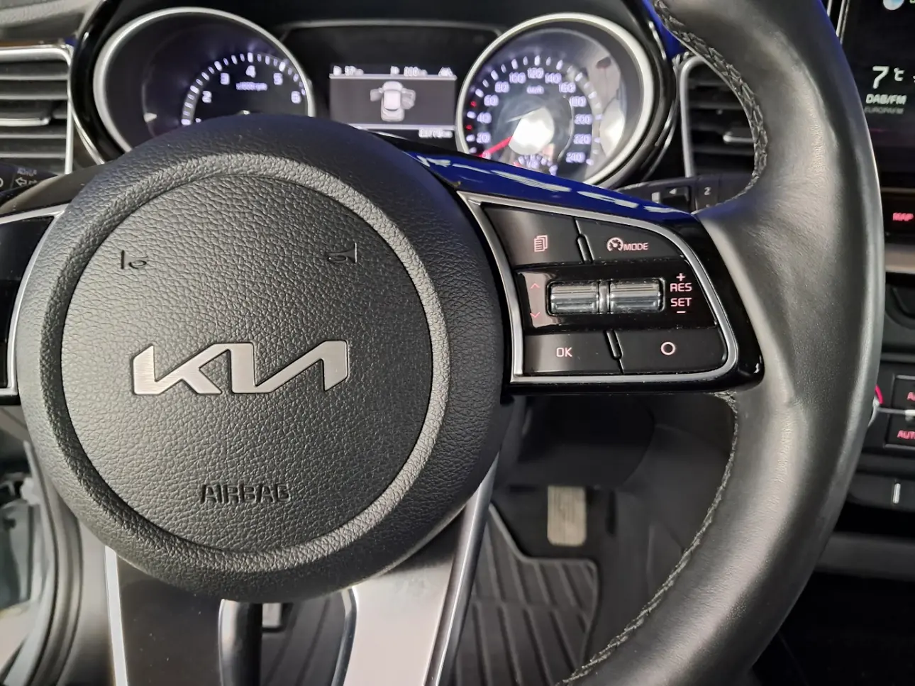 Kia XCEED Hatchback 2021