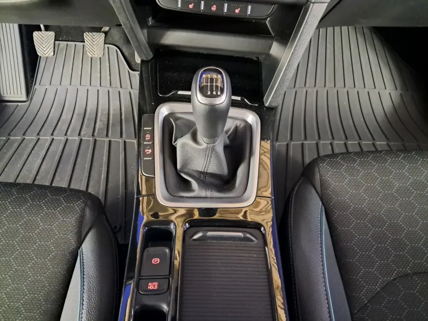 Kia XCEED Hatchback 2021