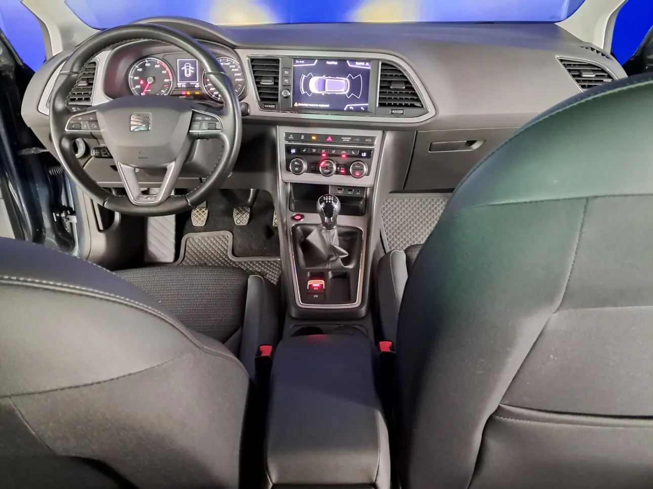 SEAT LEON