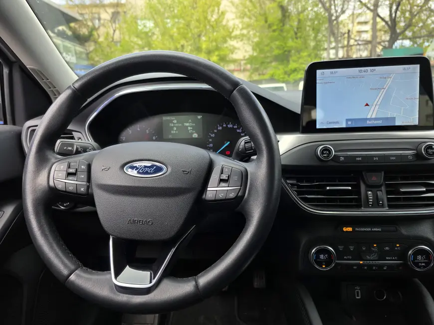 FORD FOCUS HATCHBACK 1.0 EcoBoost 125 CP Titanium A8