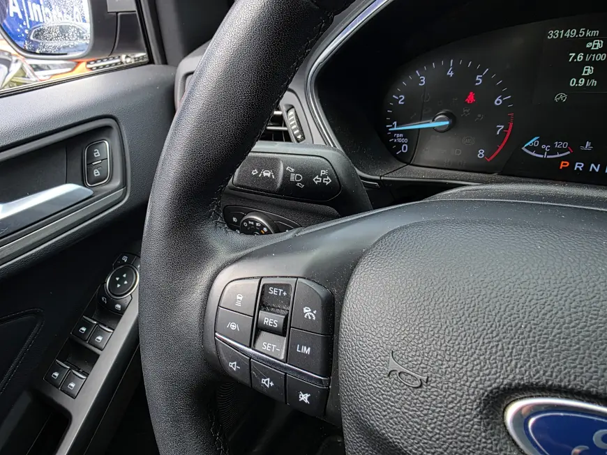 FORD FOCUS HATCHBACK 1.0 EcoBoost 125 CP Titanium A8