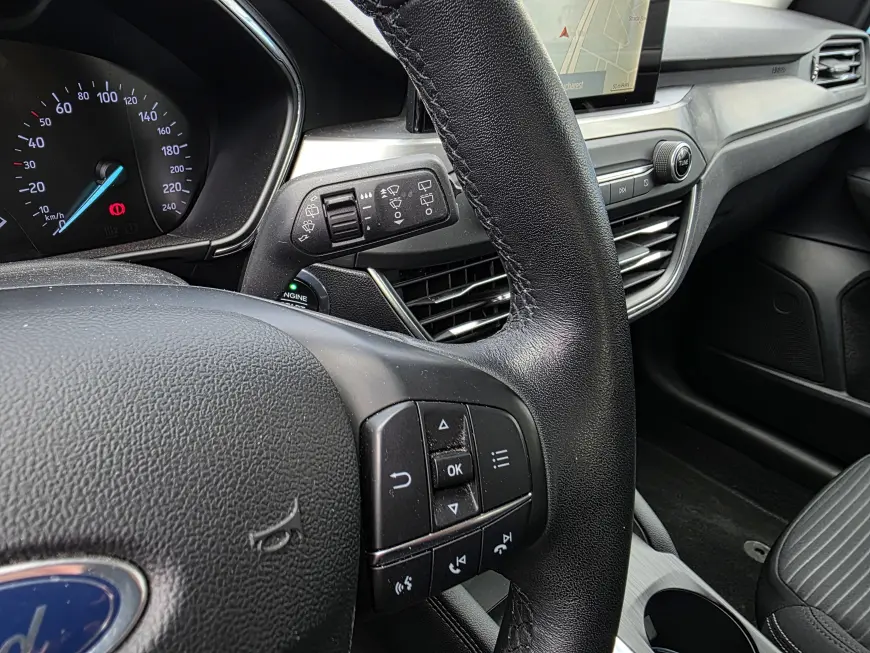 FORD FOCUS HATCHBACK 1.0 EcoBoost 125 CP Titanium A8