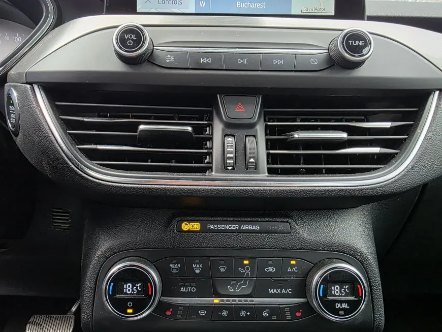 FORD FOCUS HATCHBACK 1.0 EcoBoost 125 CP Titanium A8