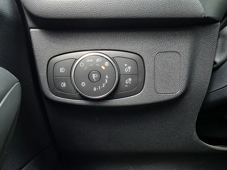 FORD FOCUS HATCHBACK 1.0 EcoBoost 125 CP Titanium A8