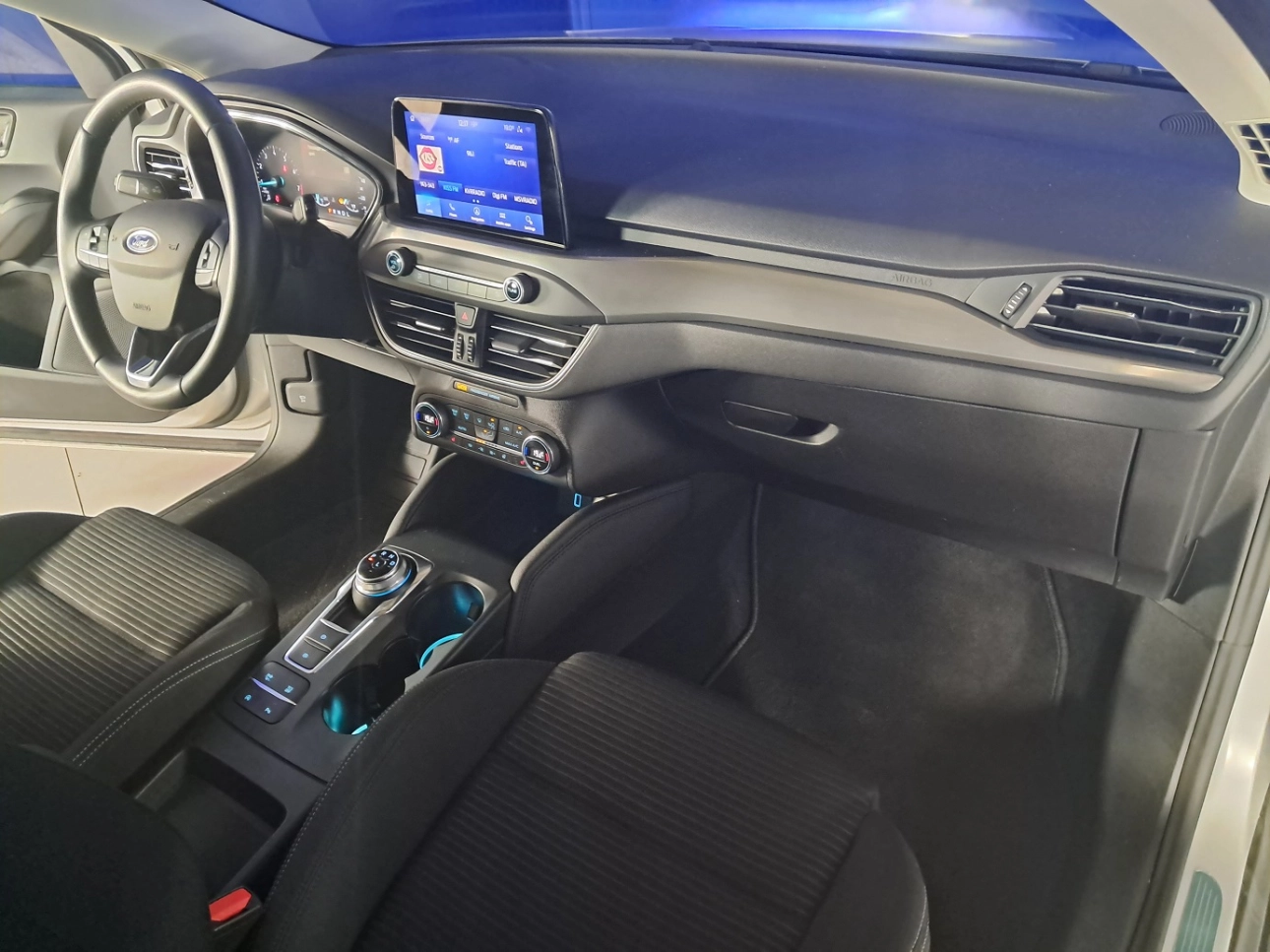 FORD FOCUS HATCHBACK 1.0 EcoBoost 125 CP Titanium A8