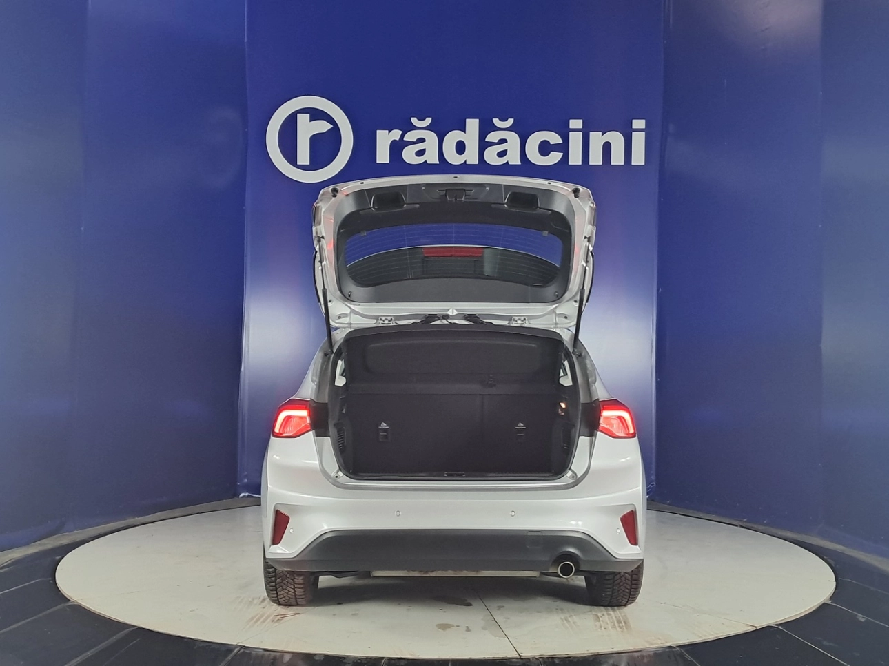 FORD FOCUS HATCHBACK 1.0 EcoBoost 125 CP Titanium A8