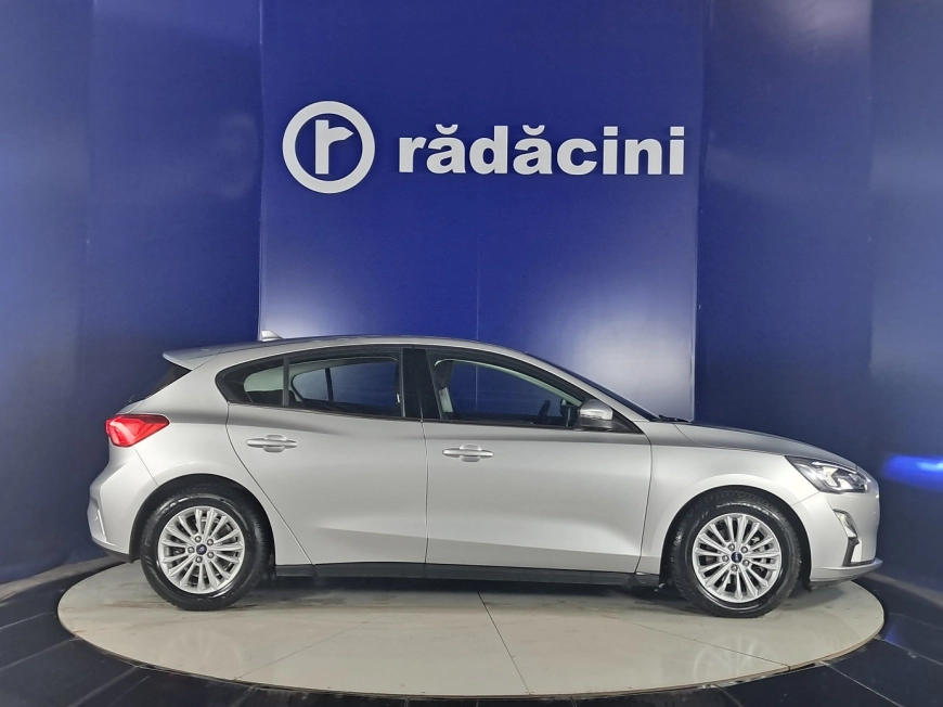 FORD FOCUS HATCHBACK 1.0 EcoBoost 125 CP Titanium A8