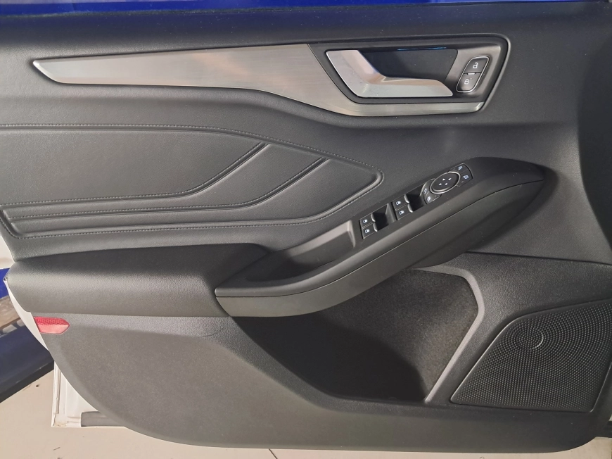 FORD FOCUS HATCHBACK 1.0 EcoBoost 125 CP Titanium A8