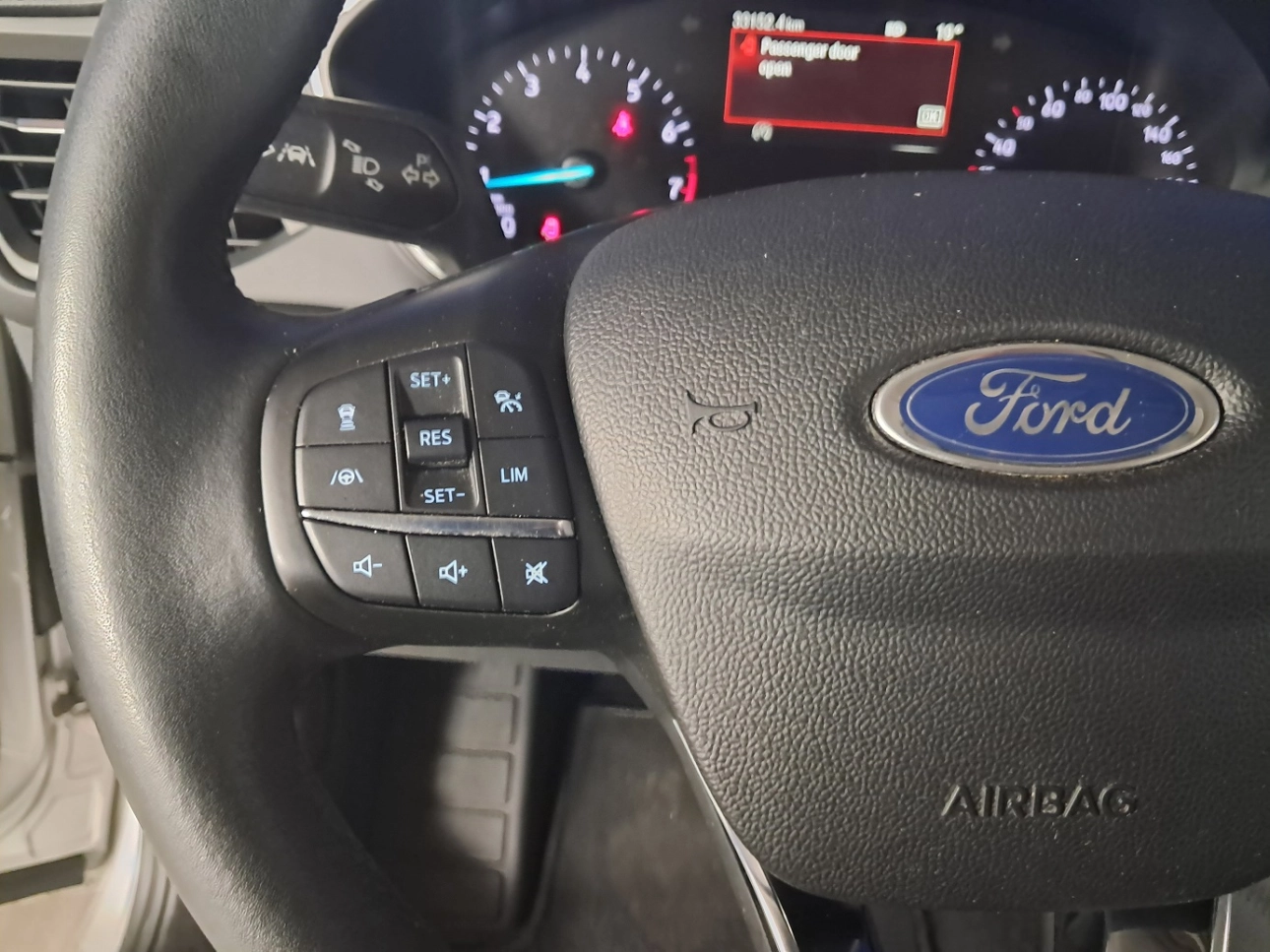 FORD FOCUS HATCHBACK 1.0 EcoBoost 125 CP Titanium A8