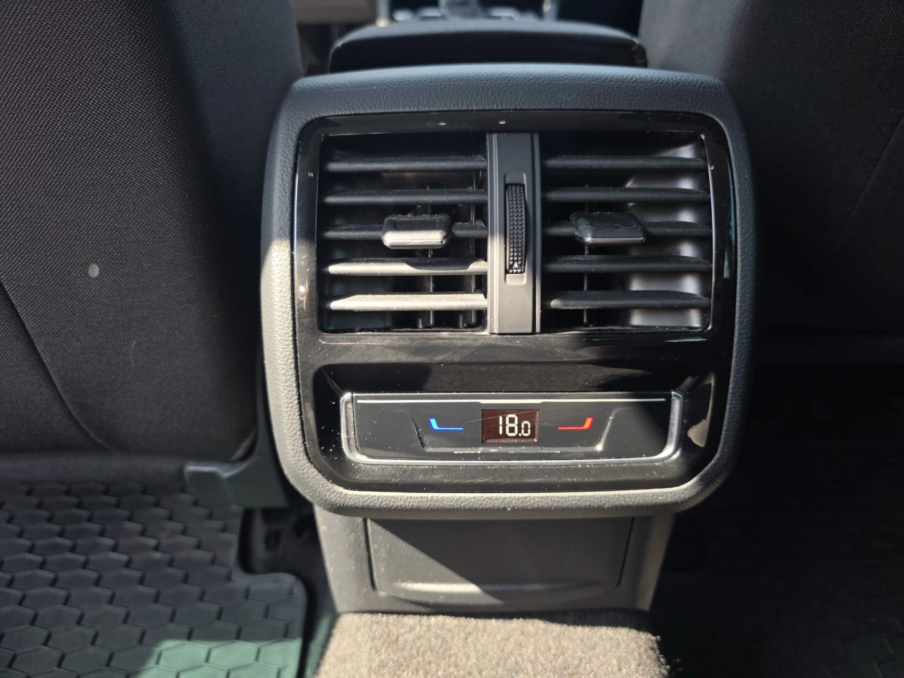 VOLKSWAGEN PASSAT Variant 2.0 TDI DSG Comfortline