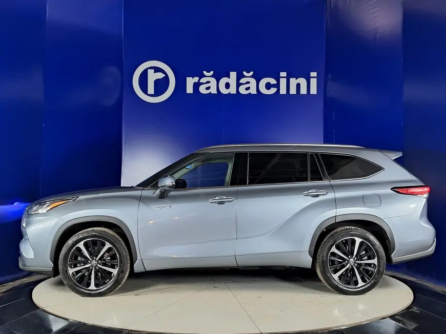 TOYOTA HIGHLANDER