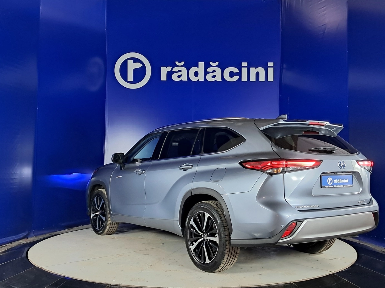 TOYOTA HIGHLANDER