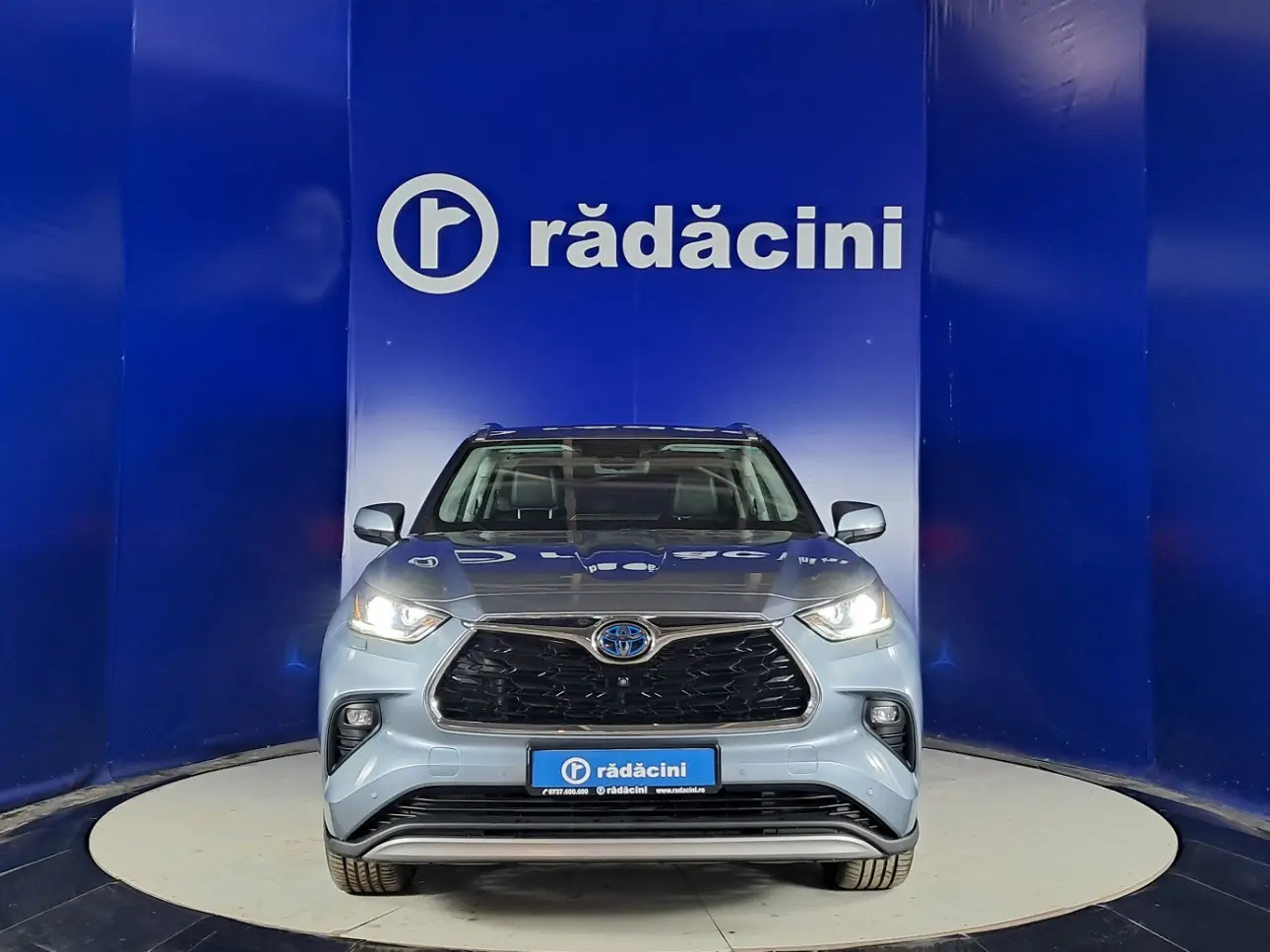 TOYOTA HIGHLANDER