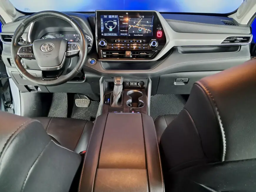 TOYOTA HIGHLANDER
