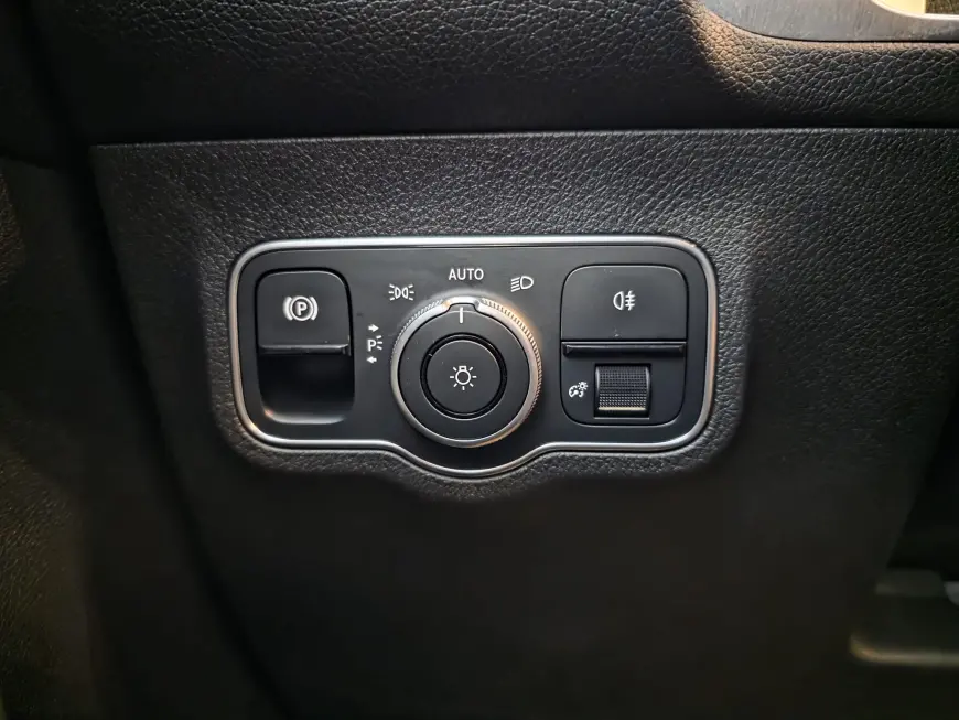 Mercedes-Benz GLB 200 1.4 163CP 7-G DCT 2021