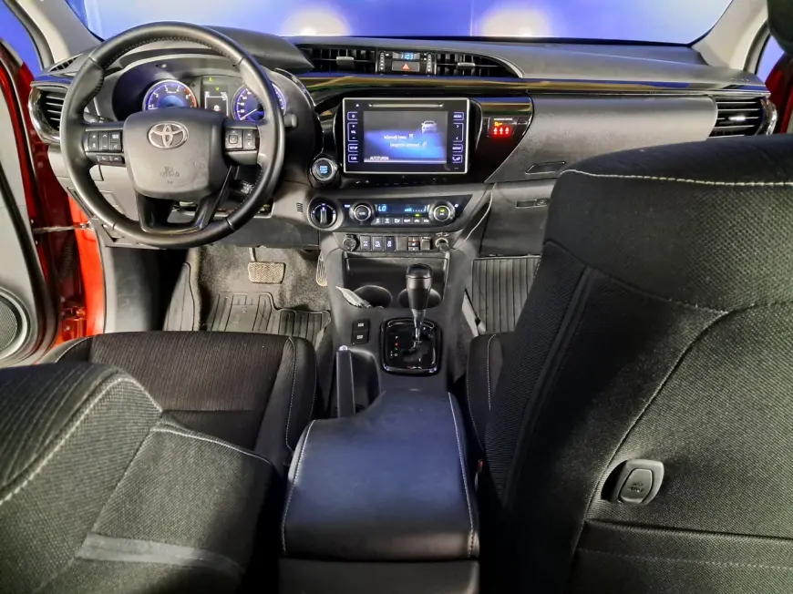 Toyota HILUX SUV 2018