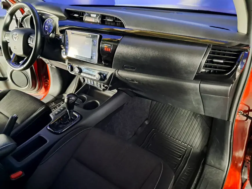 Toyota HILUX SUV 2018