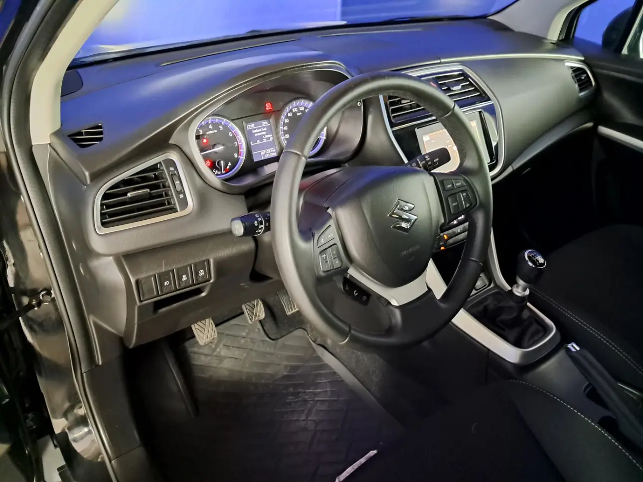 SUZUKI SX4