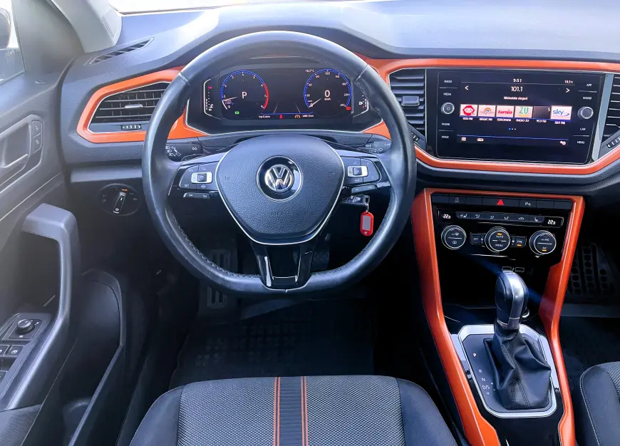 Volkswagen T-Roc SUV 2019