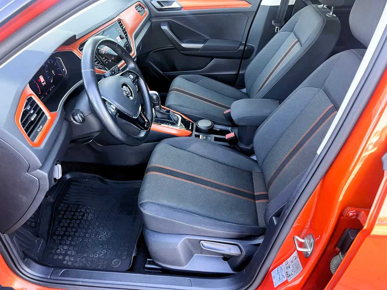 Volkswagen T-Roc SUV 2019