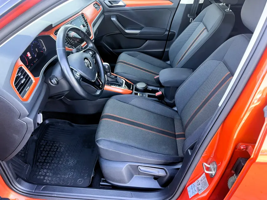 Volkswagen T-Roc SUV 2019