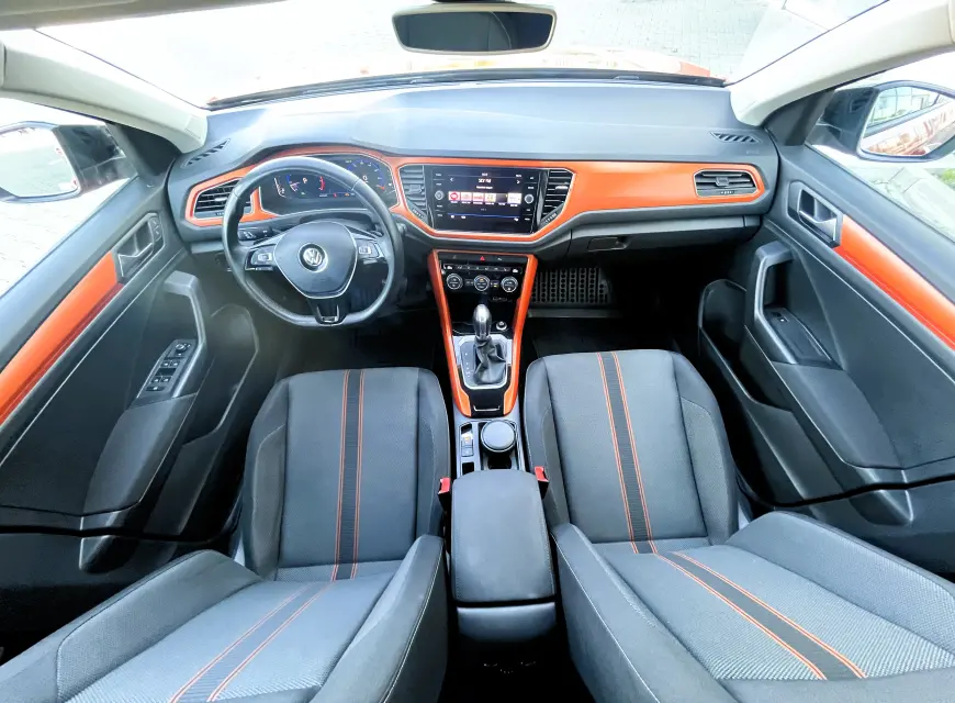 Volkswagen T-Roc SUV 2019
