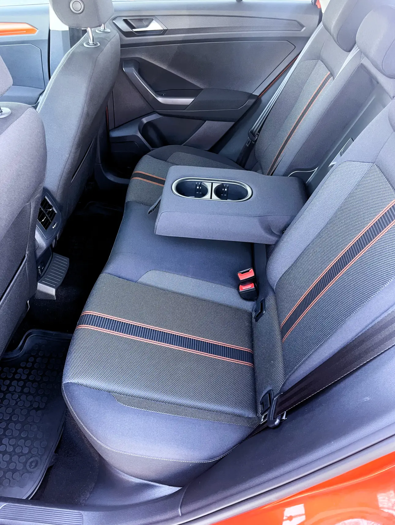Volkswagen T-Roc SUV 2019