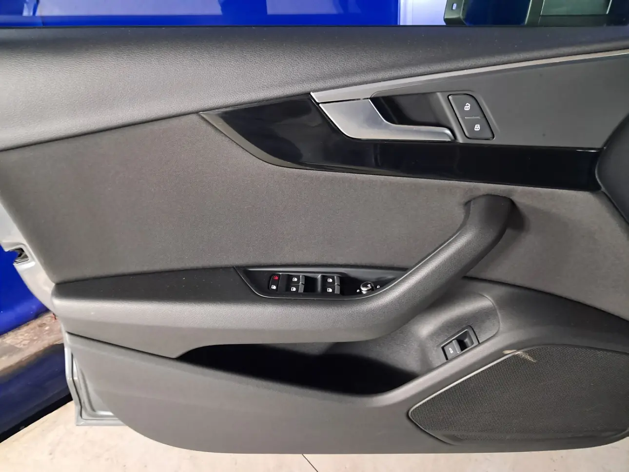 Audi A4 Hatchback 2017