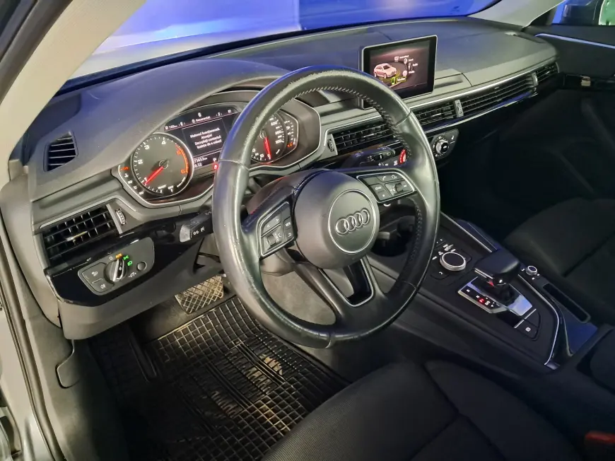 Audi A4 Hatchback 2017