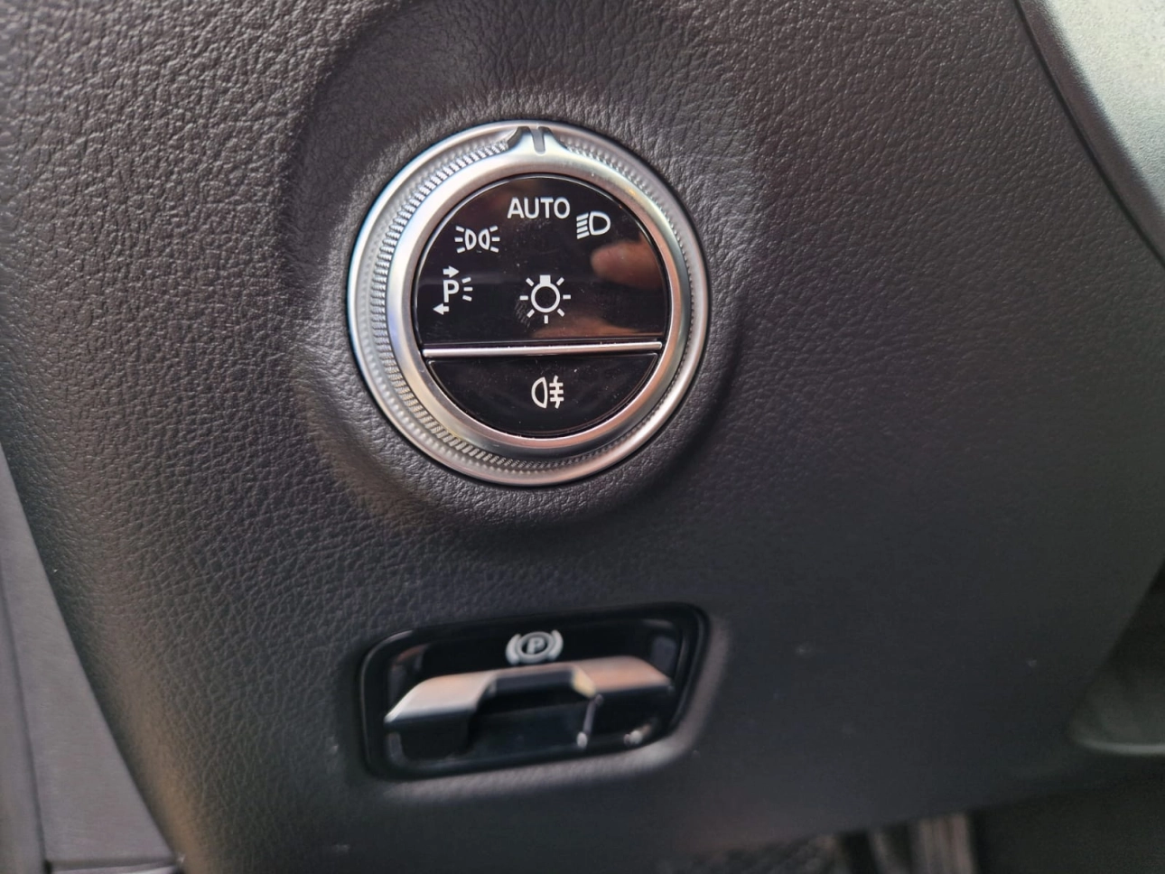 MERCEDES BENZ C C-CLASS SEDAN C 180 Limuzina