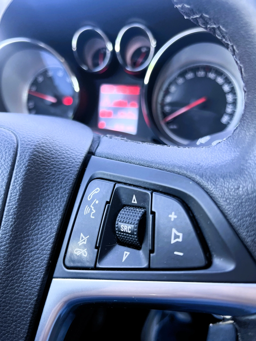 Opel Astra J Sedan 2017