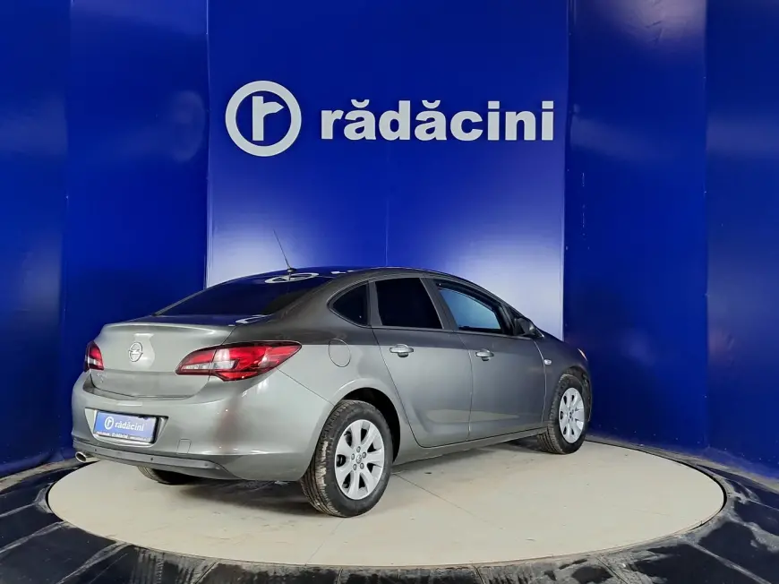 Opel ASTRA Sedan 2019